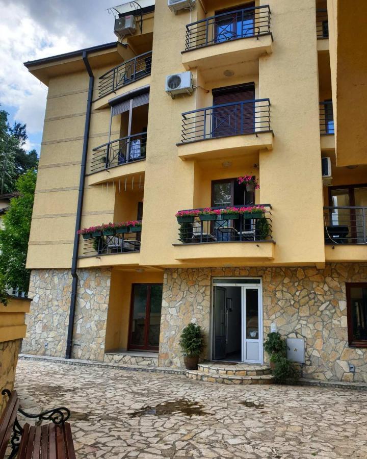 Apartman Crown Vrnjačka Banja Exterior foto